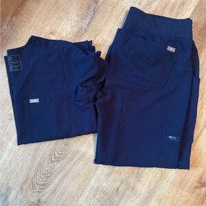 Figs Navy scrub set